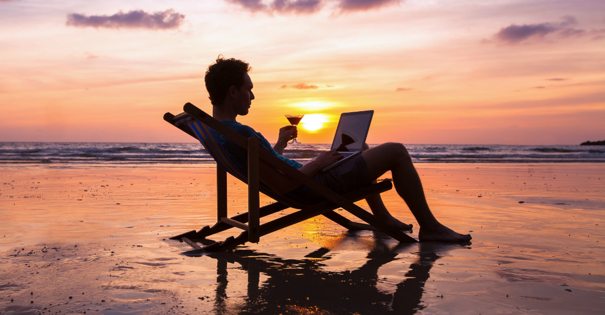 How to Take a Short Holiday Without Falling Behind at Work